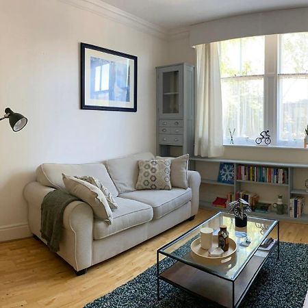 Appartamento Guestready - Charming Flat In West End Edimburgo Esterno foto