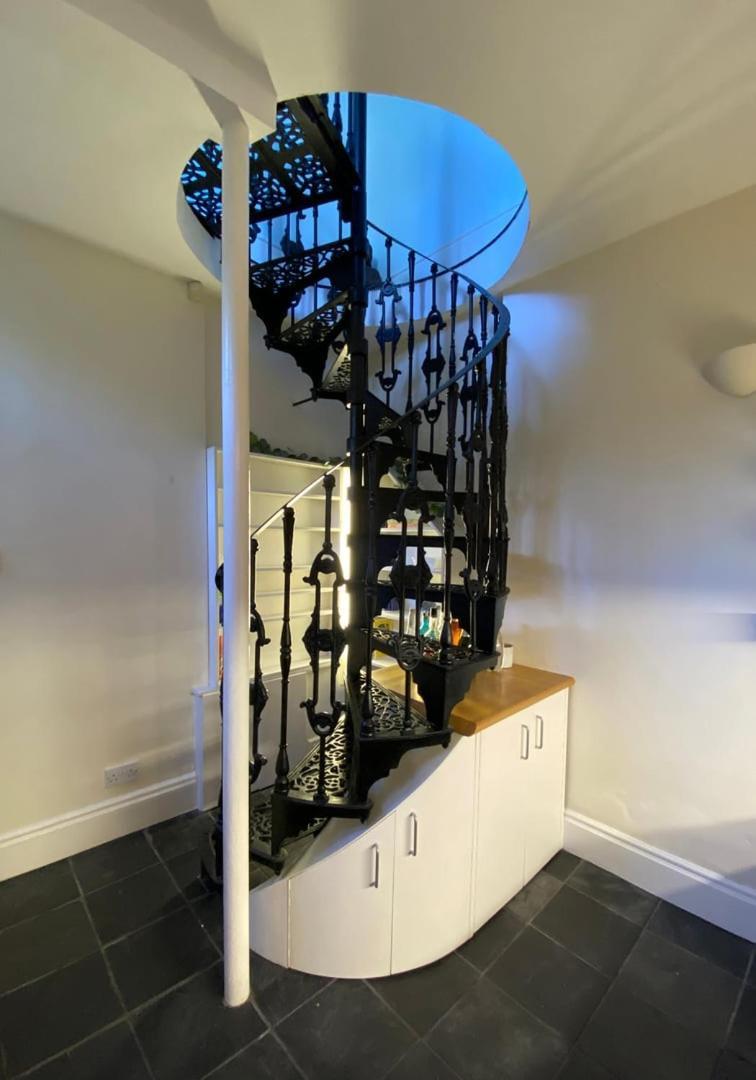 Appartamento Guestready - Charming Flat In West End Edimburgo Esterno foto
