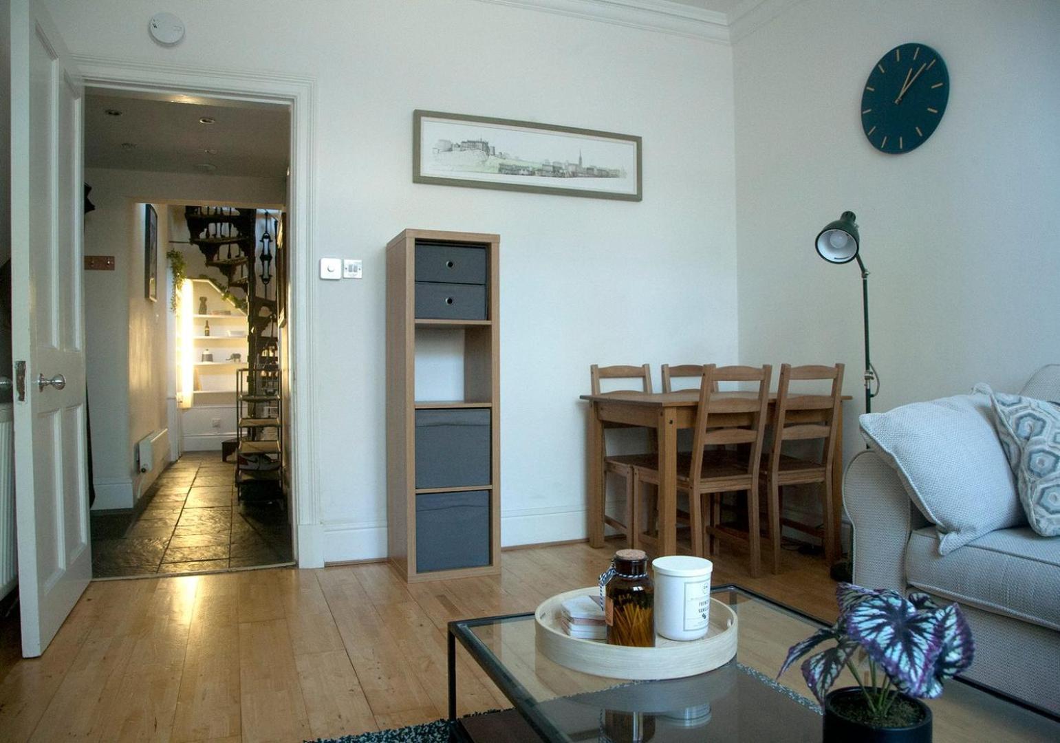 Appartamento Guestready - Charming Flat In West End Edimburgo Esterno foto